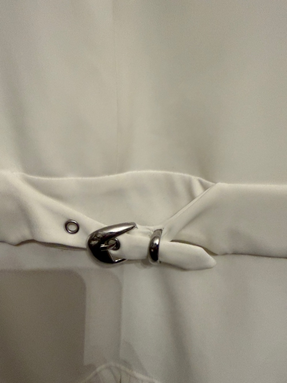 Sleeveless White Pleated-Hem Dress with Belt Carbon38 - Picture 3 of 10